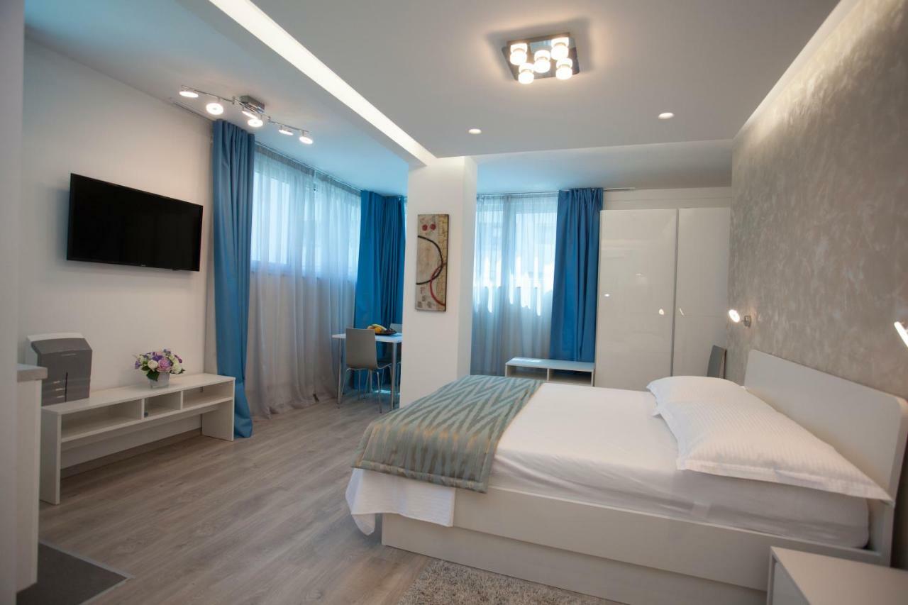 Apartments Lovret Flowers Сплит Экстерьер фото